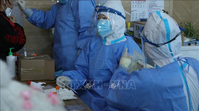 Các nước tăng cường biện pháp phòng dịch do lo ngại biến thể mới