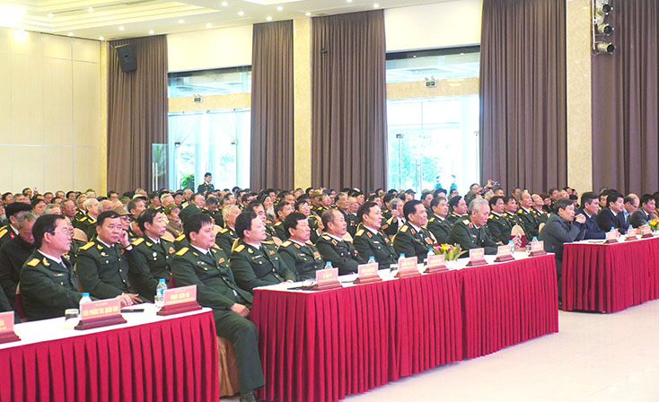 Gặp mặt cán bộ cao cấp quân đội nghỉ hưu, nghỉ công tác nhân Ngày thành lập Quân đội Nhân dân Việt Nam