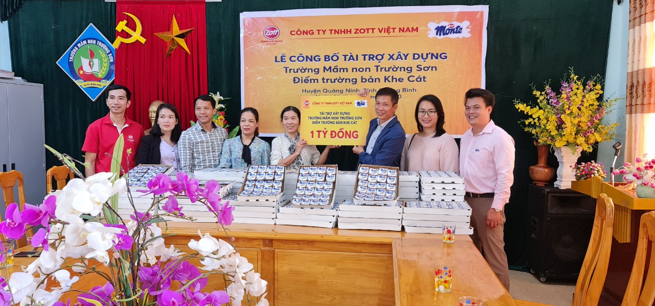 Công ty Zott Việt Nam trao 1 tỷ đồng xây dựng điểm trường mầm non tại xã Trường Sơn