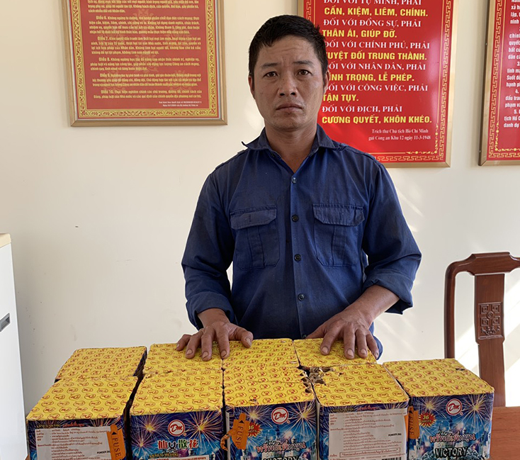Công an TP. Đồng Hới bắt đối tượng vận chuyển 21,6 kg pháo