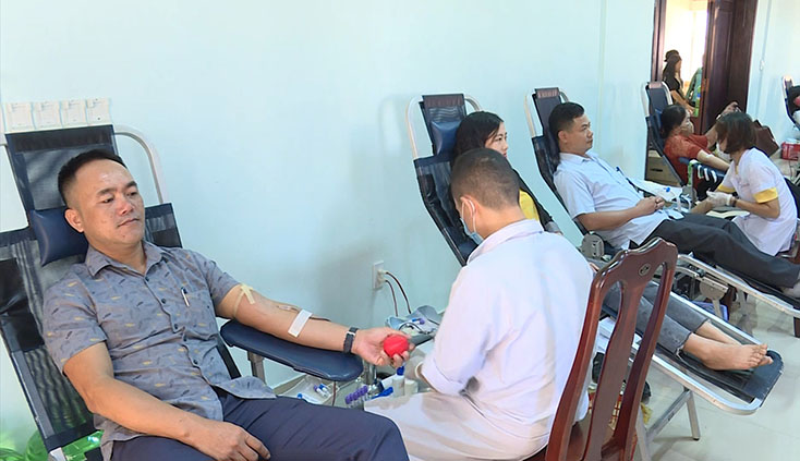 "Một giọt máu cho đi, một cuộc đời ở lại"