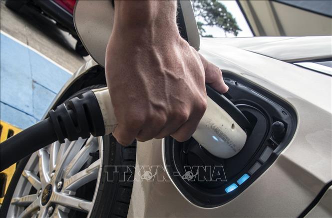 Chuyên gia: Xe hơi động cơ xăng, dầu sẽ xóa sổ vào năm 2042