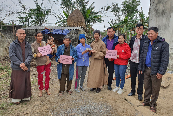 Khởi công xây dựng nhà tình thương cho hộ nghèo