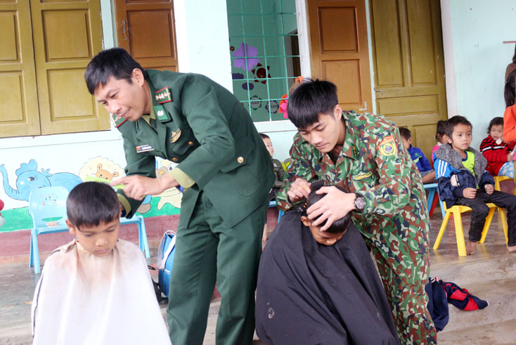 Tổ chức chương trình "Xuân biên giới - Tết vùng cao"