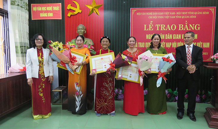Vinh danh các Nghệ nhân dân gian Việt Nam