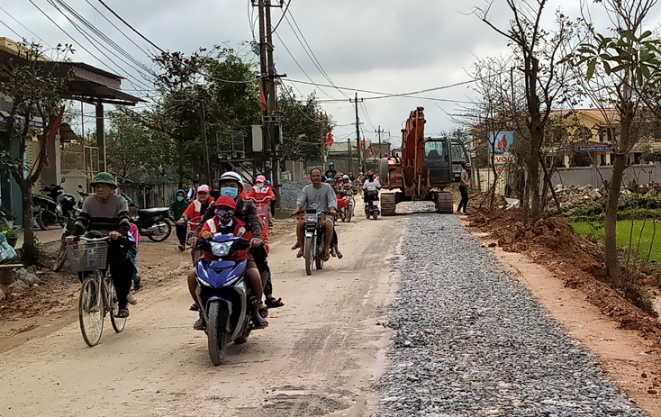 Đường giao thông vùng Nam Quảng Ninh: Xuống cấp nghiêm trọng