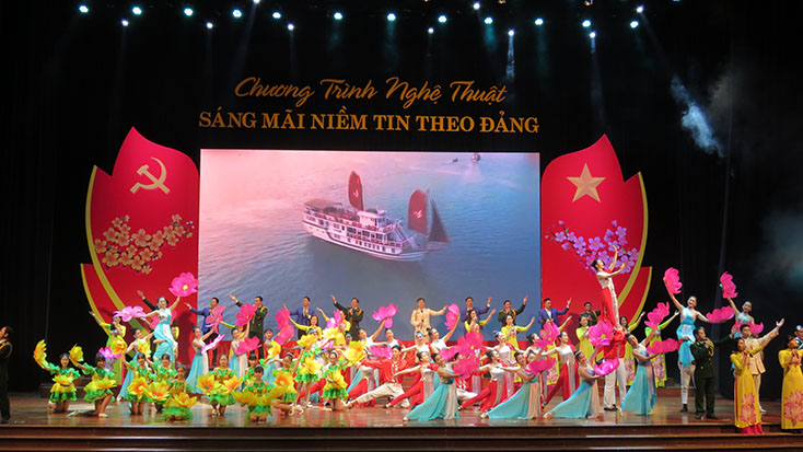 "Sáng mãi niềm tin theo Đảng"