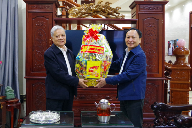 Đồng chí Phó Bí thư Thường trực Tỉnh ủy chúc Tết nguyên lãnh đạo tỉnh