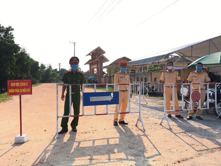 Truy tìm 2 nam thanh niên bỏ trốn sau khi nhập cảnh trái phép
