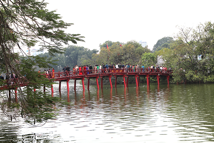 Bắc Bộ và Trung Bộ trời rét, vùng núi cao có nơi dưới 13 độ C