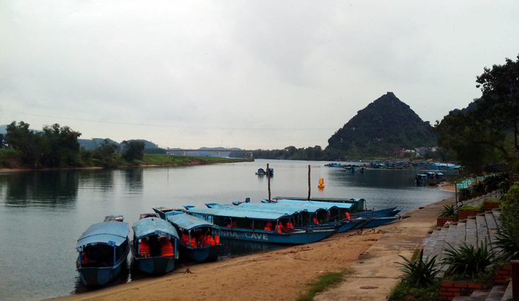 Phong Nha ngày vắng khách