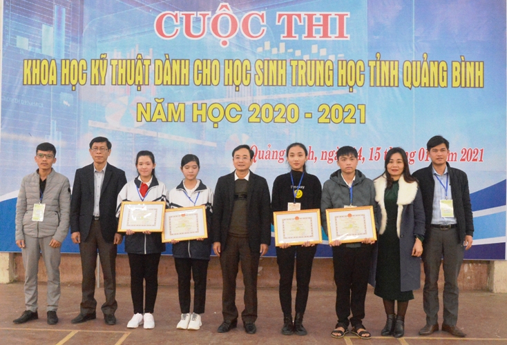 Cuộc thi KHKT dành cho học sinh trung học: Nhiều dự án có tính thực tiễn