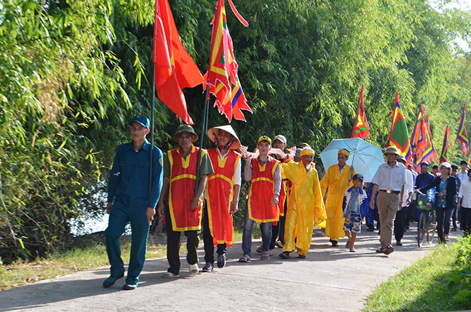 Bao giờ cho đến hội làng
