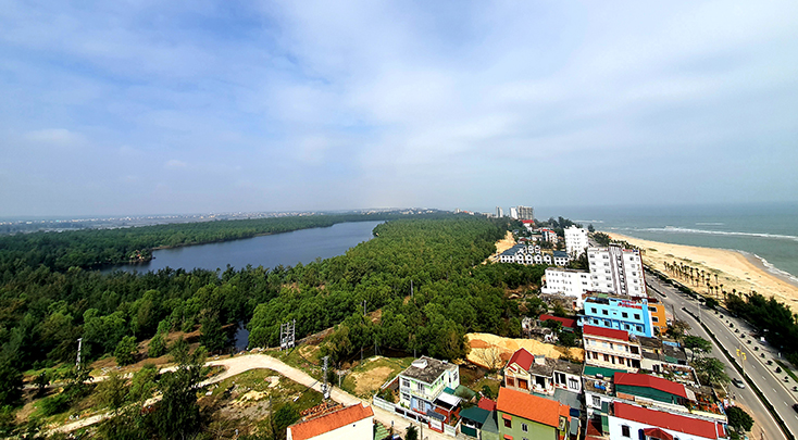 Thành phố xanh bên bờ biển biếc