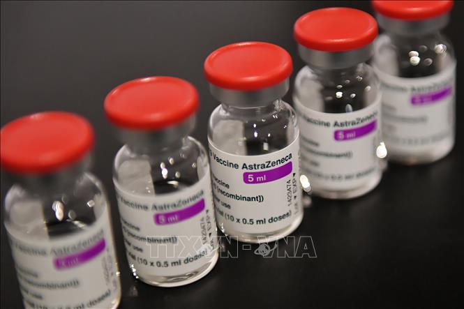 Sáng 24-2, lô vaccine phòng COVID-19 nhập khẩu đầu tiên đã về đến Việt Nam