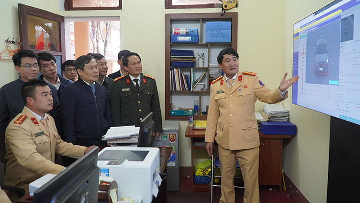 Bảo đảm ATGT gắn với phòng, chống dịch Covid-19