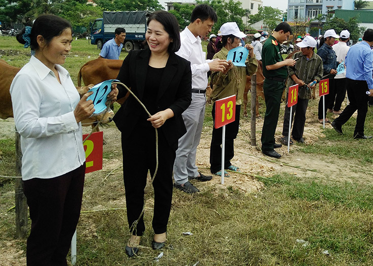 Khơi dậy sức mạnh các phong trào thi đua