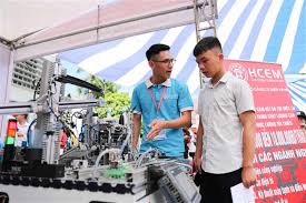 Tuyển sinh 2021: Thận trọng với ngành học… hot