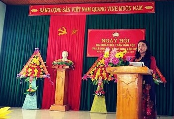 Người phụ nữ "giỏi việc nước, đảm việc nhà"