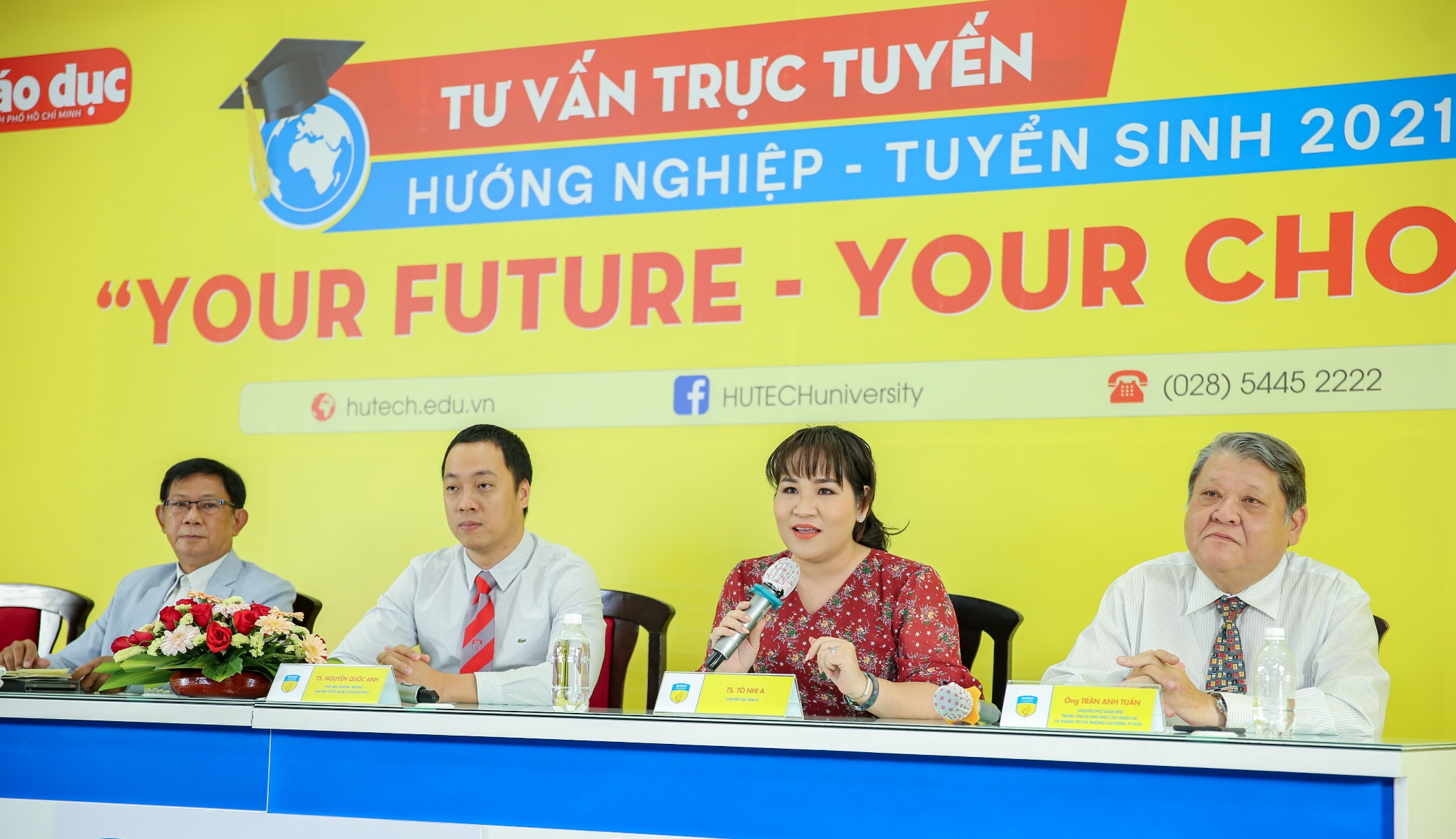 Tuyển sinh trực tuyến: Hướng cạnh tranh mới trong tiếp cận thí sinh