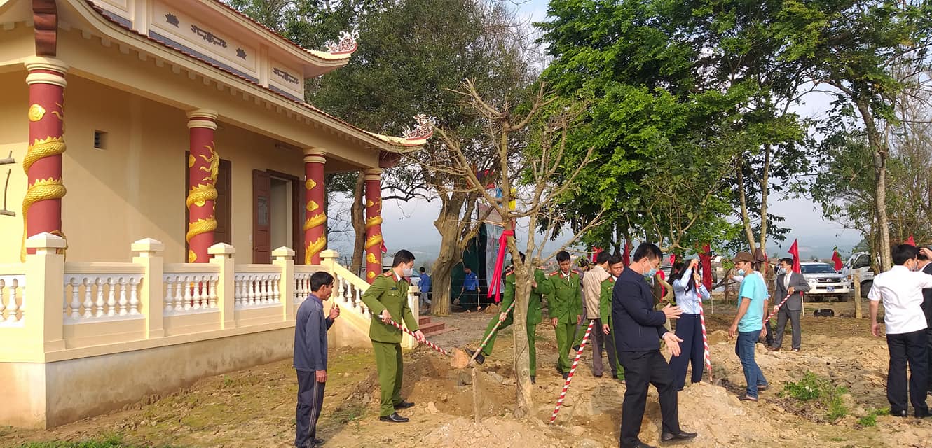 Địa chỉ đỏ giáo dục truyền thống cho thế hệ trẻ
