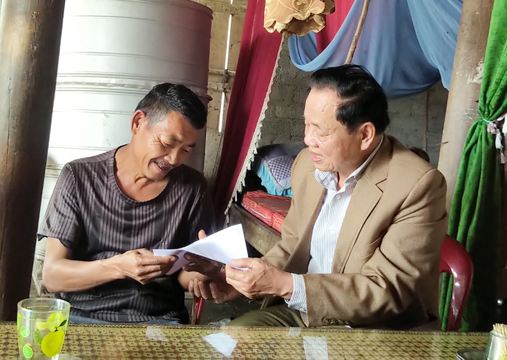 Hỗ trợ sinh kế... trao gửi yêu thương
