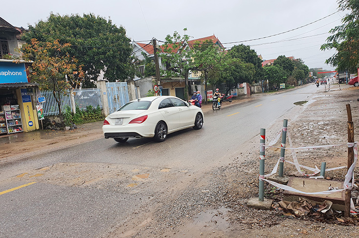 Dự án "Hệ thống đường từ cầu Nhật Lệ 2 đến đường Hồ Chí Minh nhánh Đông": Vì sao phải tạm dừng thi công?