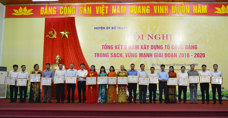 Bố Trạch: Tổng kết công tác xây dựng tổ chức đảng trong sạch, vững mạnh giai đoạn 2016-2020