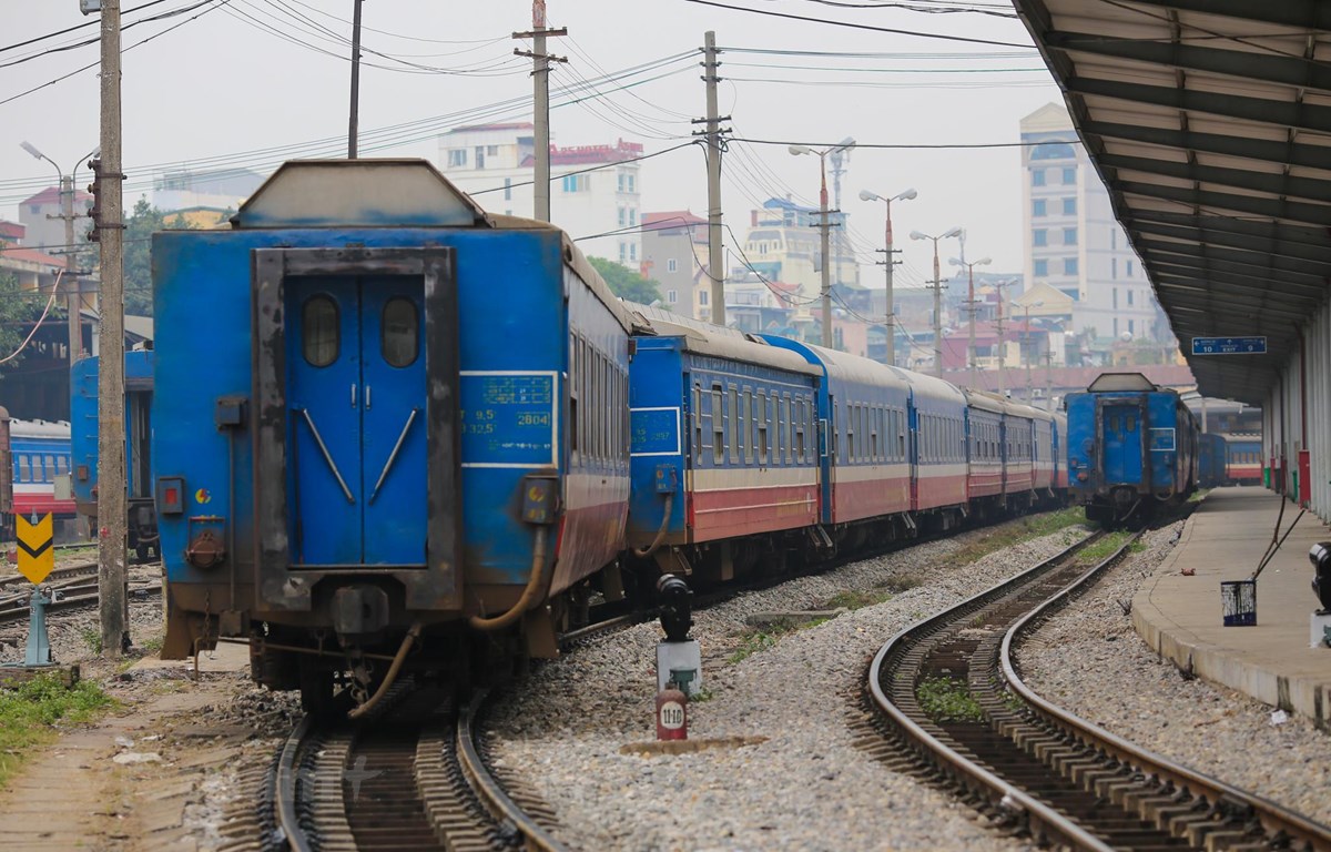 Đường sắt chạy thêm nhiều tàu khách trong dịp lễ 30-4 và 1-5