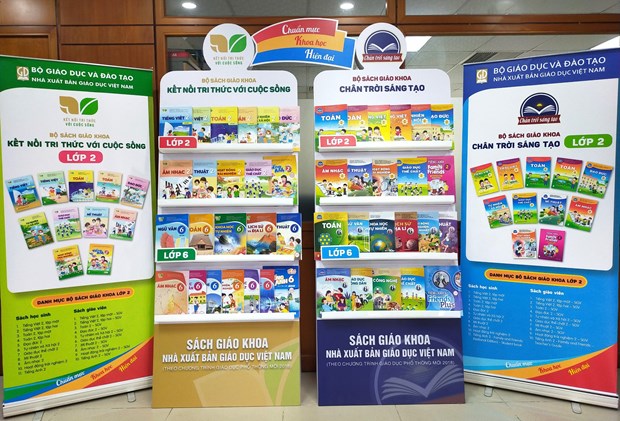 Tác giả viết sách giáo khoa: Không có chuyện hợp nhất giữa các bộ sách