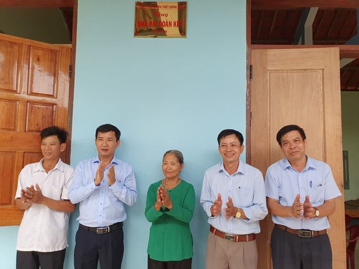 Xây dựng 450 nhà Đại đoàn kết cho hộ nghèo, hộ khó khăn về nhà ở