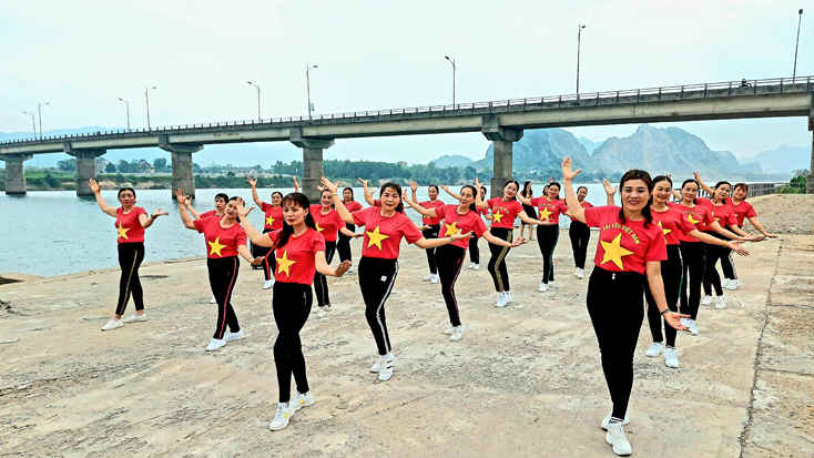 Tuyên Hóa:  Sôi động phong trào nhảy dân vũ thể thao