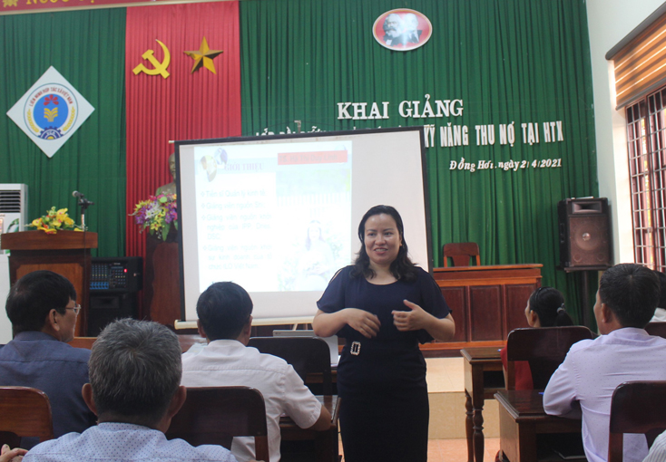 Tập huấn quản lý nợ và kỹ năng thu hồi nợ cho cán bộ hợp tác xã