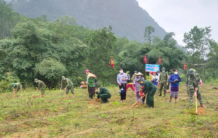 Nhiều hoạt động thiết thực trong chương trình "Tháng Ba biên giới"