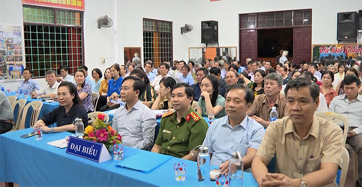 Lấy ý kiến nhận xét và tín nhiệm của cử tri nơi cư trú đối với người ứng cử đại biểu HĐND các cấp