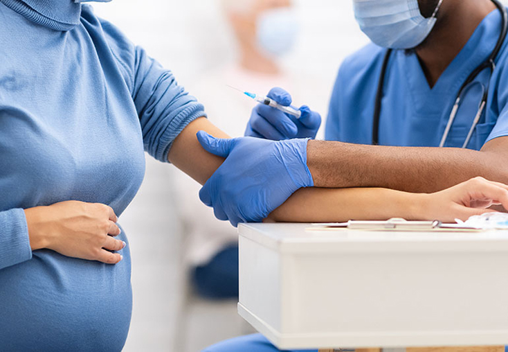 Trung Quốc khuyến cáo phụ nữ không cần trì hoãn việc mang thai vì tiêm vaccine COVID-19