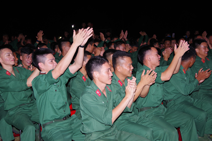Nhà hát chèo Quân đội: Biểu diễn phục vụ cán bộ, chiến sỹ và nhân dân địa phương