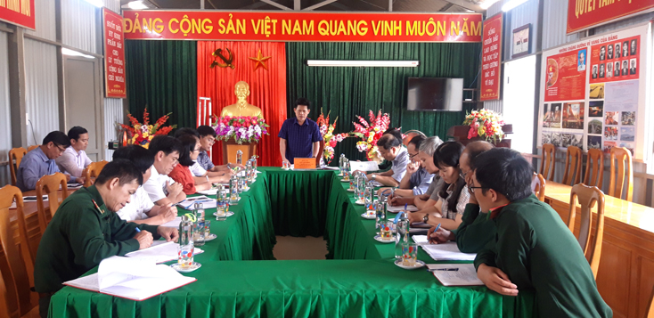 Đồng chí trưởng Ban Dân Vận tỉnh ủy làm việc với huyện Minh Hóa