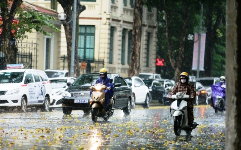 Cảnh báo mưa dông, lốc sét, mưa đá ở Bắc Bộ và Bắc Trung Bộ