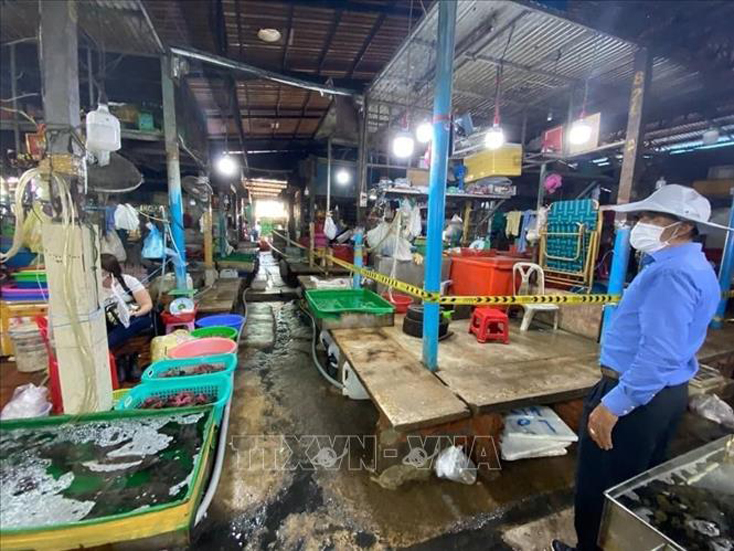 Campuchia đóng cửa nhiều chợ ở thủ đô để ngăn dịch COVID-19 lây lan