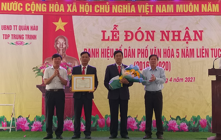 Tổ dân phố Trung Trinh: Đón nhận danh hiệu "Tổ dân phố văn hóa 5 năm liên tục gai đoạn 2016-2020"