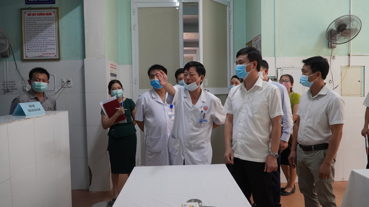 Kiểm tra, giám sát công tác chuẩn bị trước tiêm chủng vắc xin Covid-19