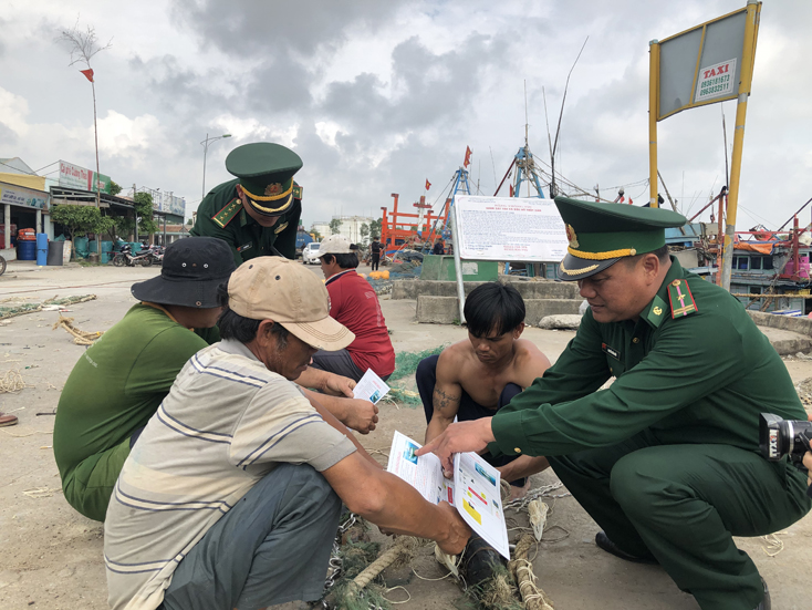 Tích cực tuyên truyền về phòng chống khai thác IUU cho ngư dân