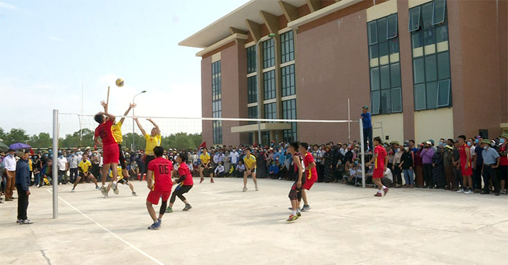 Hơn 300 VĐV tham gia giải bóng chuyền Đại hội Thể dục thể thao lần thứ IX