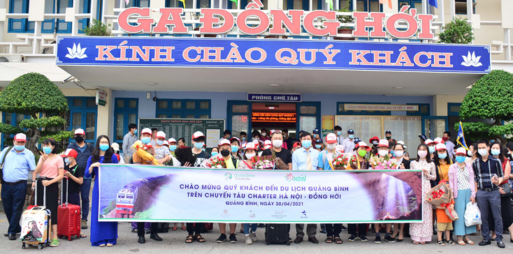 Đón chuyến tàu Charter Hà Nội - Đồng Hới