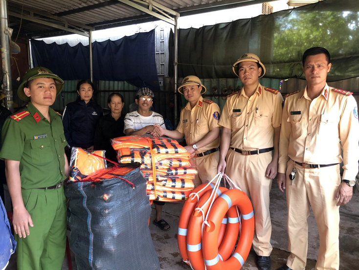 Bố Trạch: Quyết tâm kiềm chế và đẩy lùi tai nạn giao thông