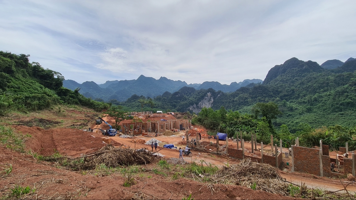 Đẩy nhanh tiến độ sớm hoàn thành Khu tái định cư bản Cha Lo