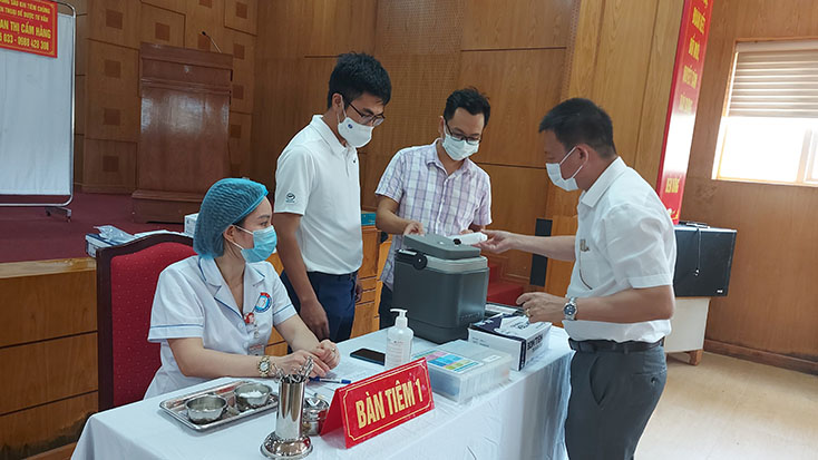 CDC Quảng Bình: Kiểm tra công tác bảo đảm an toàn tiêm chủng