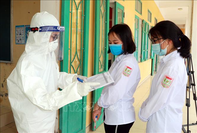 Thí sinh mắc COVID-19 không thể dự thi sẽ được đặc cách xét tốt nghiệp THPT