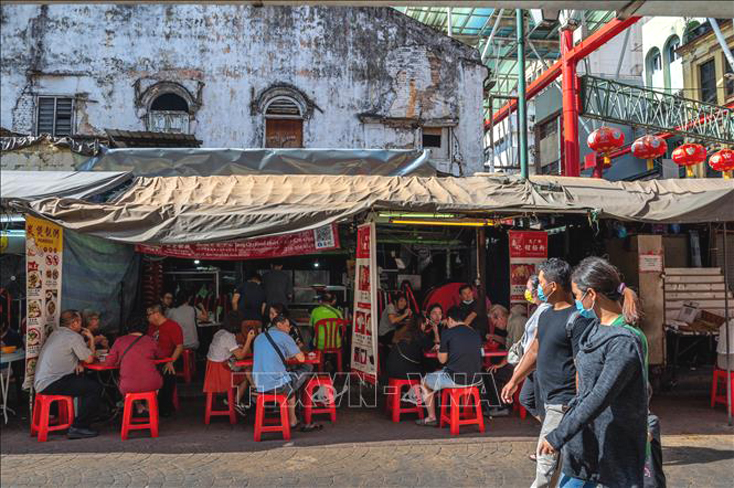 Nhiều "kỷ lục" buồn trong ngày đầu tái phong tỏa tại Malaysia
